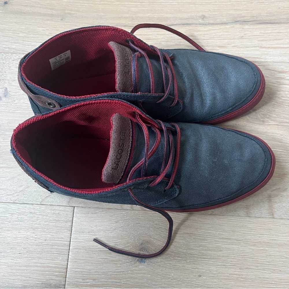Men's LACOSTE Clavel Sz 9 US Charcoal Grey/ Black Suede Shoes Sneakers Red Sole